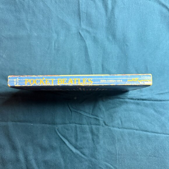 Pocket Beatles for Guitar songbook - Picture 3 of 3